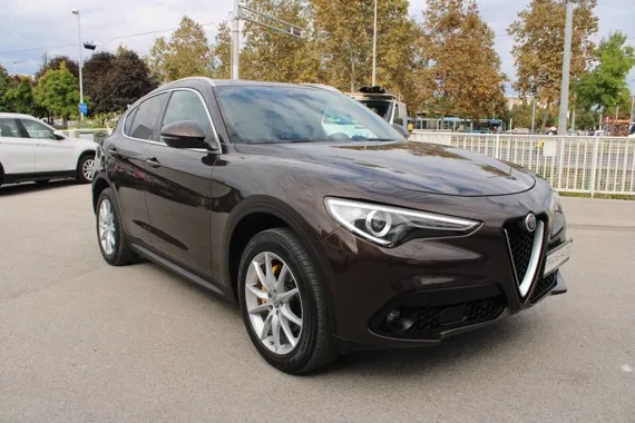 Alfa Romeo Romeo Alfa Romeo Stelvio 2.2 Mjt Q4 AUTOMATIK *NAVIGACIJA,LED,KAMERA* Image 3