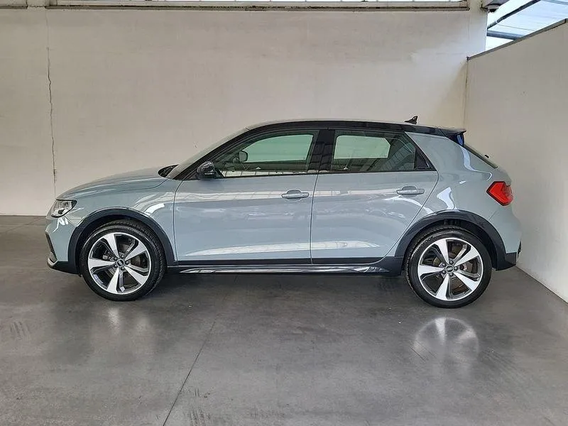 AUDI A1 citycarver 30 TFSI S tr. Id. Contrast Image 3