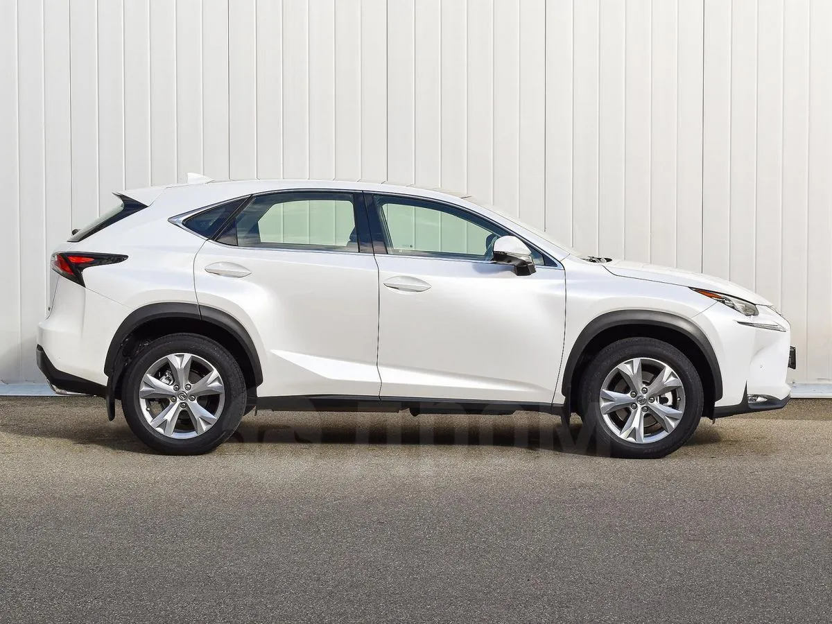 Lexus NX200t Image 5